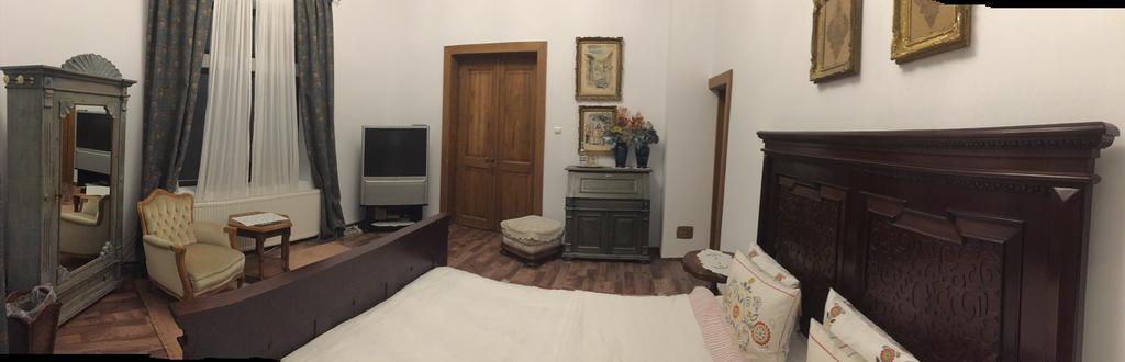 Il Piccolo Castello Buşteni Rum bild